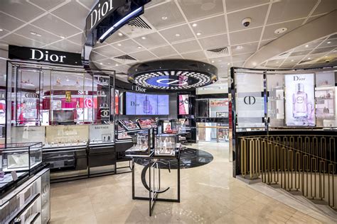 dior shilla duty free.